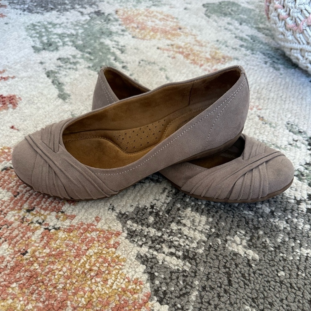 SOUL Naturalizer Girly Women's Skimmer Ballet Flats Women’s Size 8.5
Slip on
